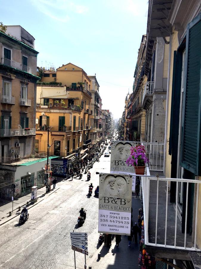 Bed and Breakfast Dante&Beatrice à Naples Extérieur photo